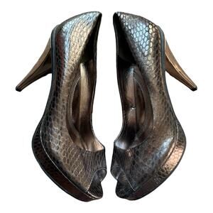 Kenneth Cole peep show python 4.75" heels with platform size 10